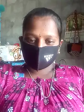 Snapshot of Tamil_Hot_Sandy chatting on 10.05.25 Tamil Hot Sandy online show from 10.05.25