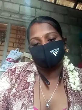 Snapshot of Tamil_Hot_Sandy chatting on 10.15.25 Tamil Hot Sandy online show from 10.15.25