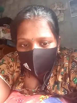 Snapshot of Tamil_Hot_Sandy chatting on 10.22.25 Tamil Hot Sandy online show from 10.22.25