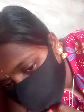 Snapshot of Tamil_Hot_Sandy chatting on 11.03.25 Tamil Hot Sandy online show from 11.03.25