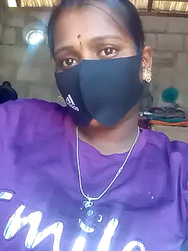 Snapshot of Tamil_Hot_Sandy chatting on 11.05.25 Tamil Hot Sandy online show from 11.05.25