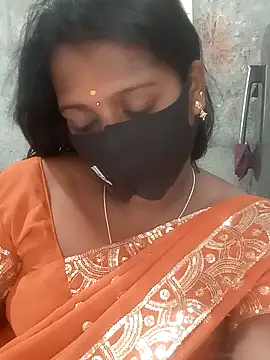 Snapshot of Tamil_Hot_Sandy chatting on 11.07.25 Tamil Hot Sandy online show from 11.07.25