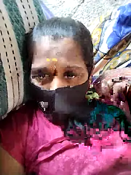 Snapshot of Tamil_Hot_Sandy chatting on 11.13.25 Tamil Hot Sandy online show from 11.13.25