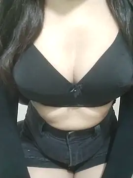 Snapshot of Rosie_Star chatting on 10.14.25 Rosie Star online show from 10.14.25