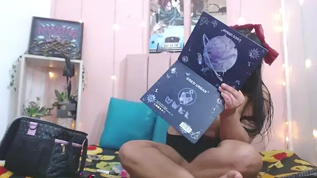 Cassie Lane online show from 11.10.25