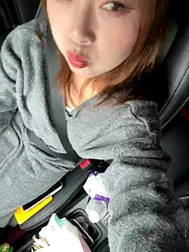 Snapshot of zhouchunhua chatting on 10.23.25 zhouchunhua online show from 10.23.25