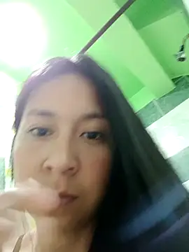 Snapshot of KateValencia chatting on 10.15.25 KateValencia online show from 10.15.25