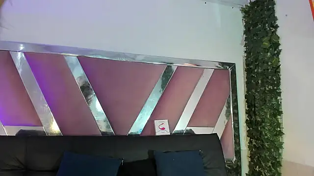 Snapshot of KateValencia chatting on 11.06.25 KateValencia online show from 11.06.25