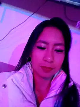 Snapshot of KateValencia chatting on 11.16.25 KateValencia online show from 11.16.25