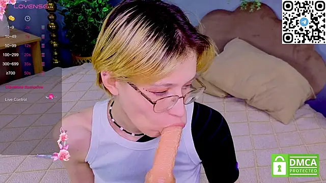 Sharlikiss online show from 04.17.26