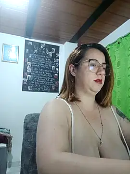 Snapshot of Venenodulce chatting on 10.11.25 Venenodulce online show from 10.11.25