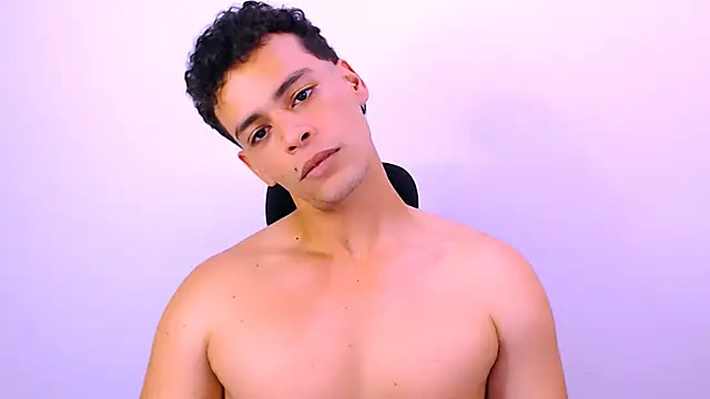 Snapshot of DominicBlazze chatting on 10.09.25 DominicBlazze online show from 10.09.25