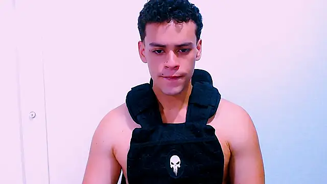 Snapshot of DominicBlazze chatting on 10.16.25 DominicBlazze online show from 10.16.25