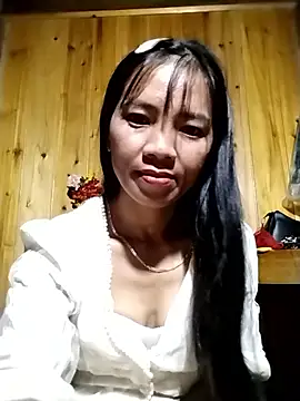 Snapshot of lmc-zz chatting on 10.18.25 lmc-zz online show from 10.18.25