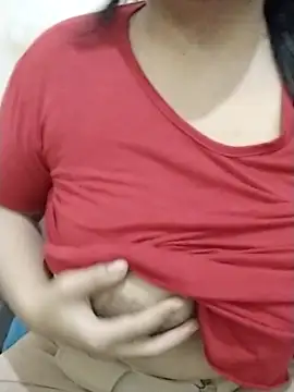 Snapshot of Yourbabysweet05 chatting on 09.27.25 Yourbabysweet05 online show from 09.27.25