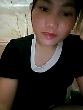 Snapshot of min-xinh chatting on 09.28.25 min-xinh online show from 09.28.25