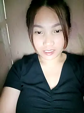 Snapshot of min-xinh chatting on 09.29.25 min-xinh online show from 09.29.25
