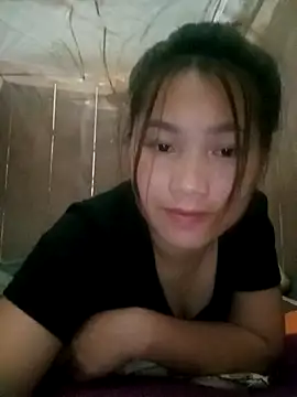 Snapshot of min-xinh chatting on 09.30.25 min-xinh online show from 09.30.25