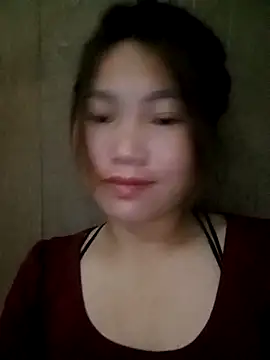 Snapshot of min-xinh chatting on 10.03.25 min-xinh online show from 10.03.25