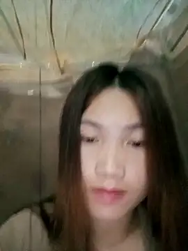Snapshot of min-xinh chatting on 10.08.25 min-xinh online show from 10.08.25