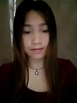 Snapshot of min-xinh chatting on 10.14.25 min-xinh online show from 10.14.25
