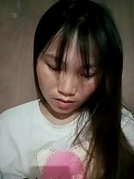 min-xinh online show from 04.16.26