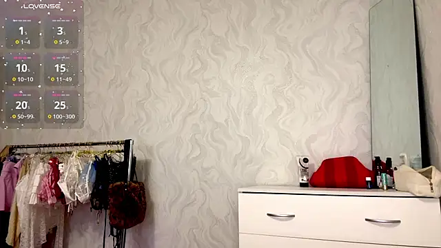 LindyEckland online show from 10.17.25