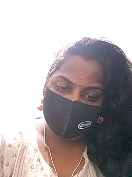 Snapshot of Tamil_Hot_Sindhu chatting on 10.27.25 Tamil Hot Sindhu online show from 10.27.25