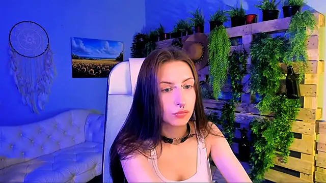 Snapshot of AliceLice_ chatting on 10.10.25 AliceLice  online show from 10.10.25