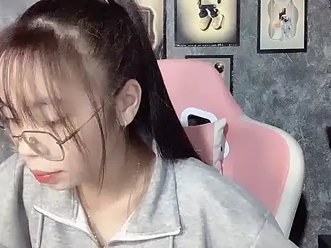 Ellie039 online show from 10.29.25