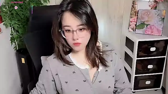 NEWONETO online show from 04.15.26