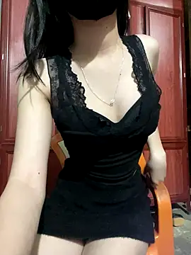 Snapshot of LenaCii chatting on 12.18.25 LenaCii online show from 12.18.25