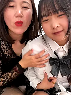 Snapshot of tiantian-26 chatting on 10.21.25 tiantian-26 online show from 10.21.25