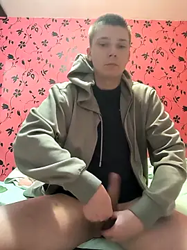 Snapshot of Eggor-20 chatting on 12.15.25 Eggor-20 online show from 12.15.25