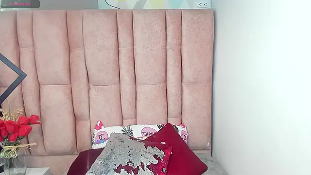 Issa Milf   online show from 06.09.26