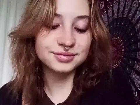 AdalynKiss online show from 10.17.25