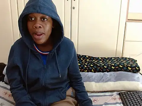 Snapshot of stormyza chatting on 10.05.25 stormyza online show from 10.05.25