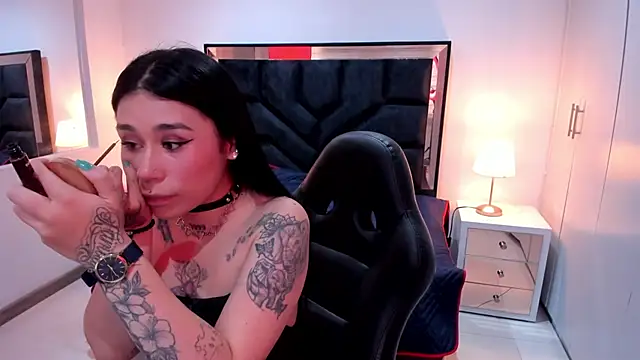 SusanVilla online show from 11.11.25