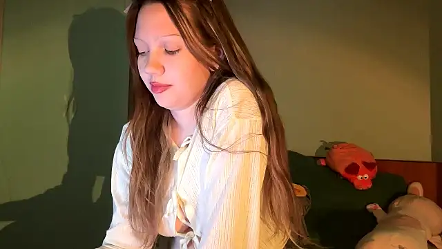 Snapshot of EmiIyKitty chatting on 10.20.25 EmiIyKitty online show from 10.20.25