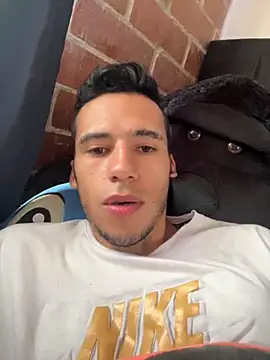 Snapshot of wiland_hot23 chatting on 10.04.25 wiland hot23 online show from 10.04.25