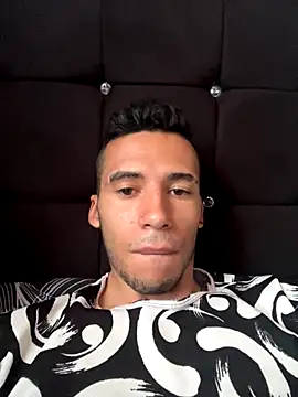 Snapshot of wiland_hot23 chatting on 10.15.25 wiland hot23 online show from 10.15.25