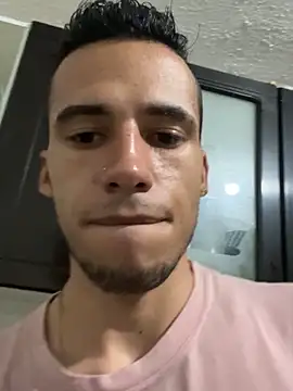 Snapshot of wiland_hot23 chatting on 10.19.25 wiland hot23 online show from 10.19.25