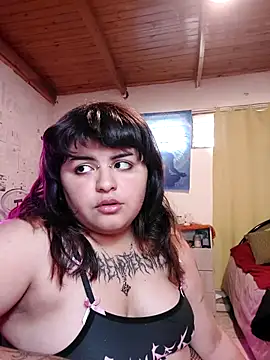Snapshot of crucifxcked chatting on 09.26.25 crucifxcked online show from 09.26.25