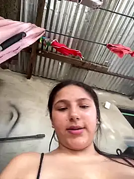 Snapshot of melissa_milkk chatting on 10.23.25 melissa milkk online show from 10.23.25