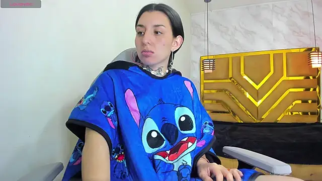 Snapshot of Iris__77 chatting on 10.12.25 Iris  77 online show from 10.12.25