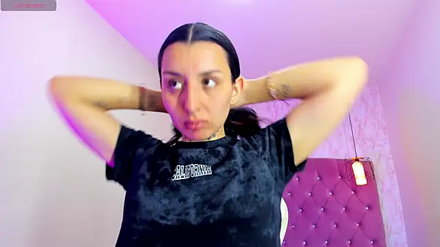 Iris  77 online show from 10.29.25