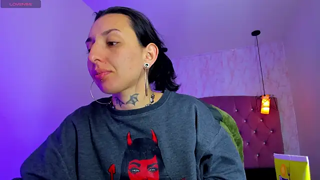 Iris  77 online show from 11.21.25