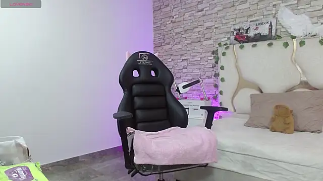 Snapshot of casse_tay chatting on 02.22.26 casse tay online show from 02.22.26