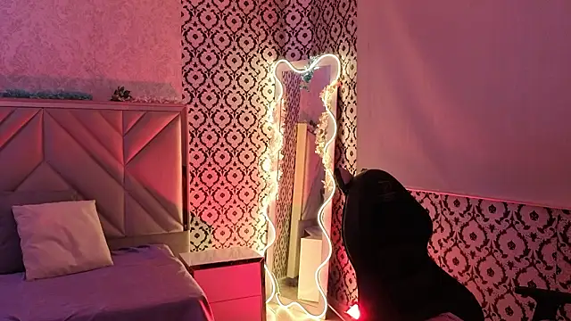 Ixchel tay online show from 02.14.26