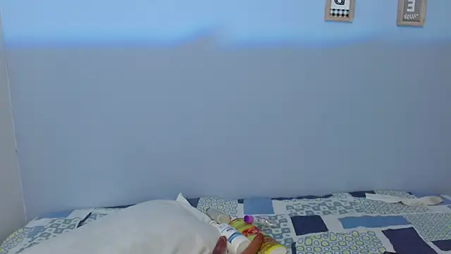 Snapshot of luna_hawks chatting on 10.14.25 luna hawks online show from 10.14.25